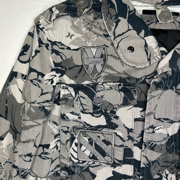Hurley Women’s Military Camo Jacket Size Medium Floral Print Grey Navy Blue - Picture 4 of 16